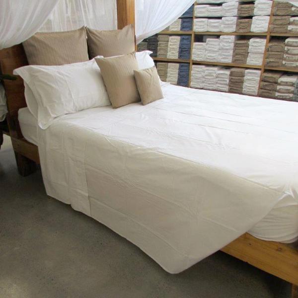 Fitted Sheet in Natural Percale