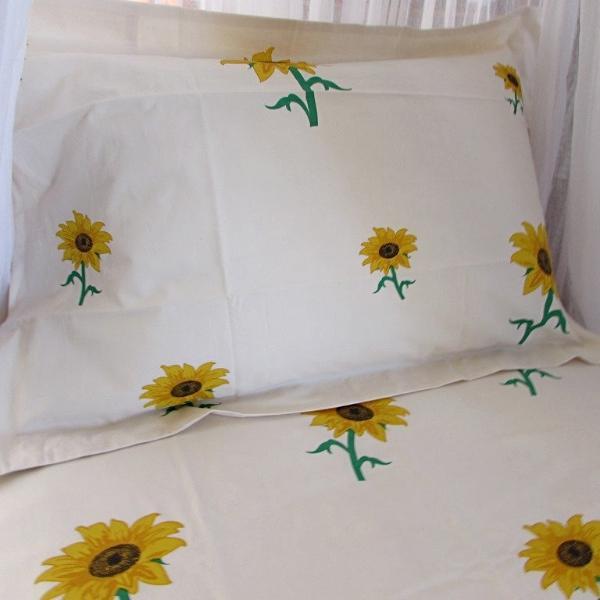 Simple Luxury Quilt Set in Sunflowers